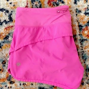 Sonic Pink lululemon speed up shorts 2.5 inch